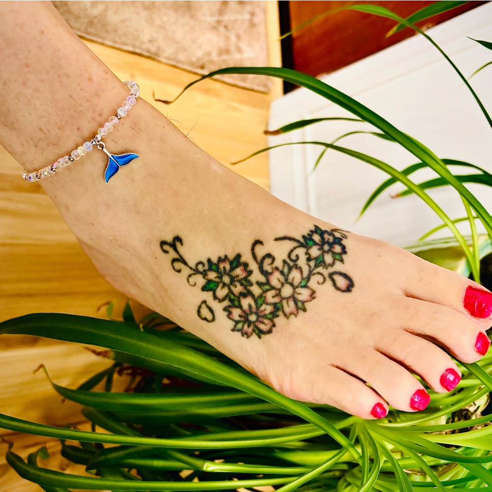 *ANKELT* Blue Whale Tail & AB Crystal Blue Stretchy Anklet - Picture 4 of 6